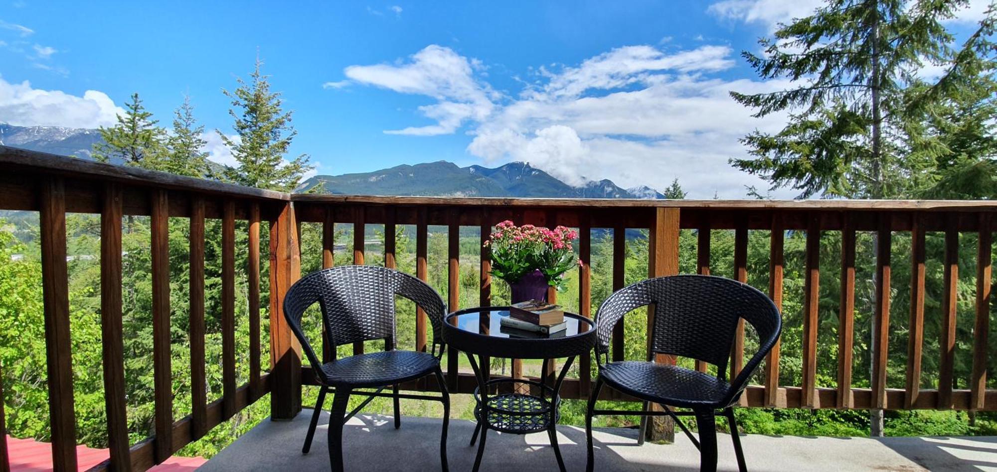 Alpine Meadows Lodge Golden Εξωτερικό φωτογραφία