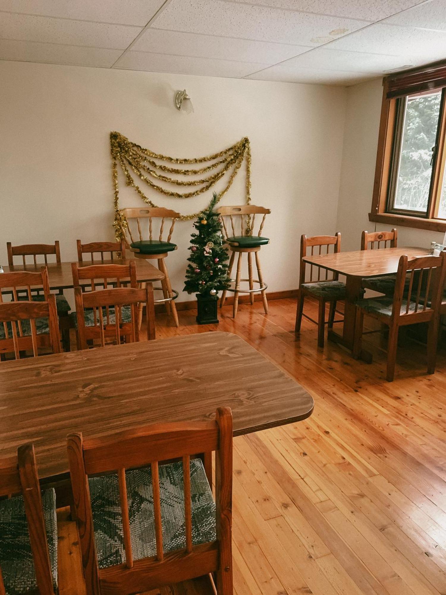 Alpine Meadows Lodge Golden Εξωτερικό φωτογραφία