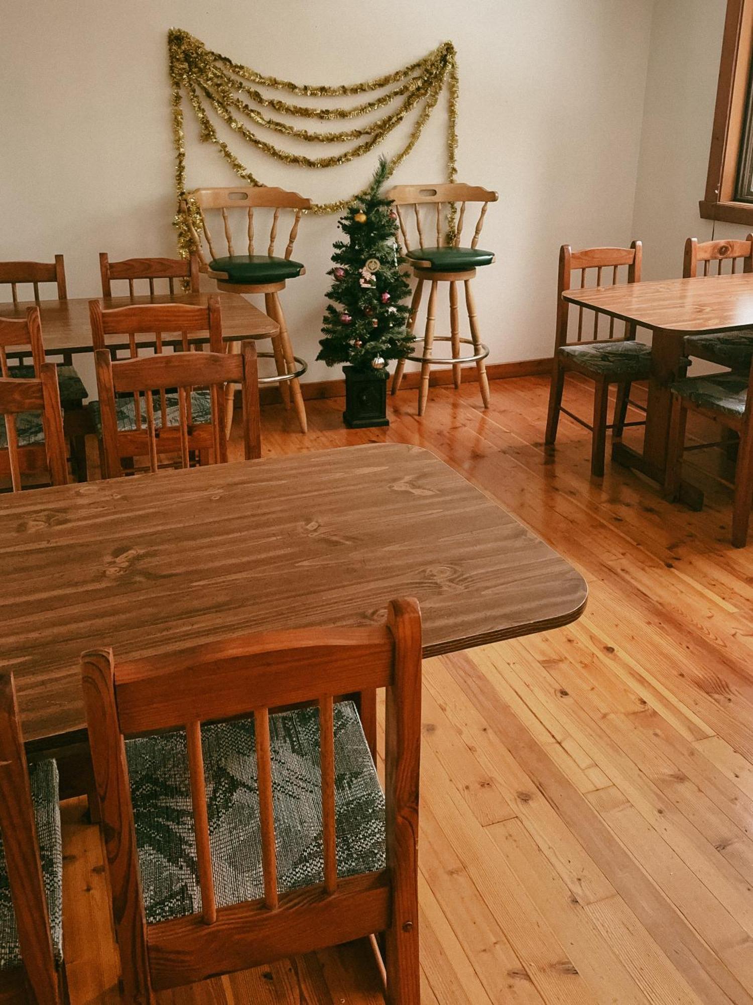 Alpine Meadows Lodge Golden Εξωτερικό φωτογραφία