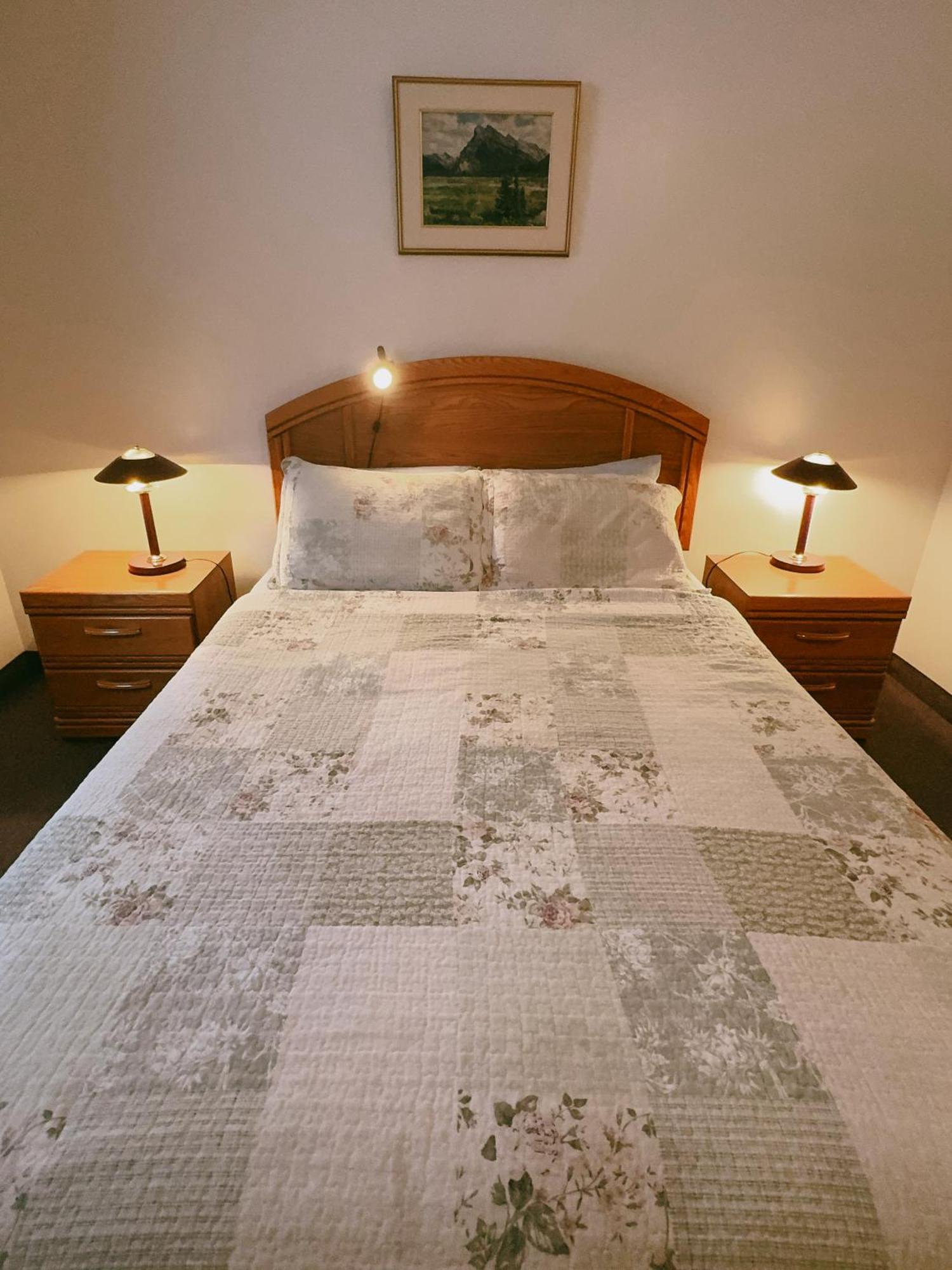 Alpine Meadows Lodge Golden Εξωτερικό φωτογραφία