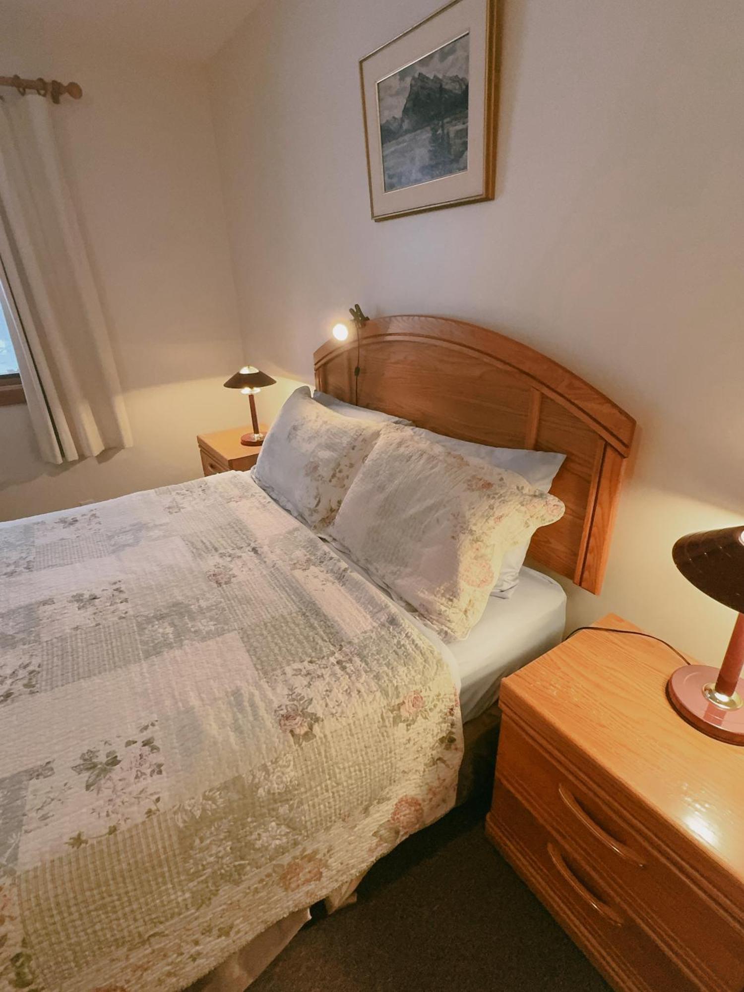 Alpine Meadows Lodge Golden Εξωτερικό φωτογραφία