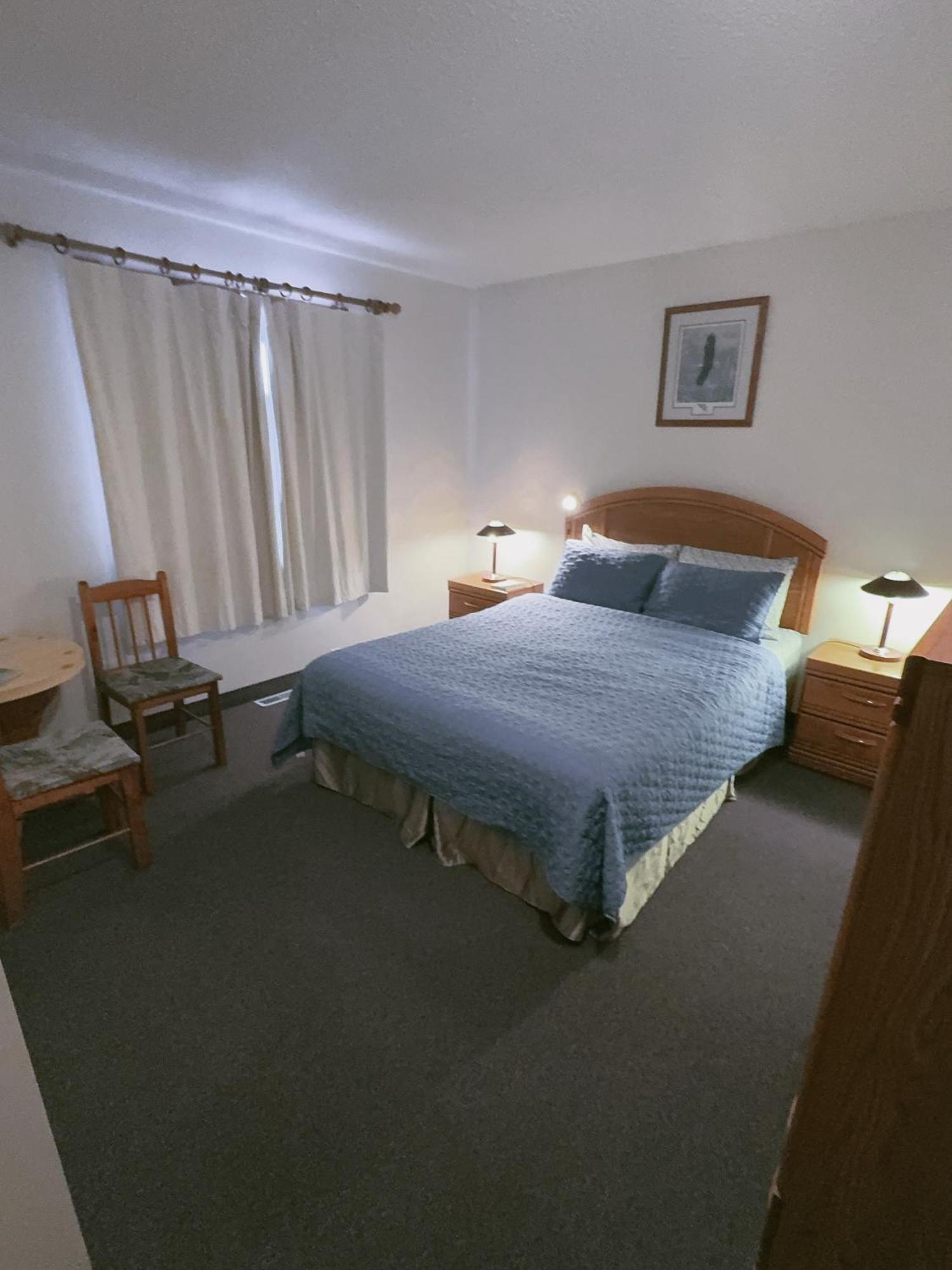 Alpine Meadows Lodge Golden Εξωτερικό φωτογραφία