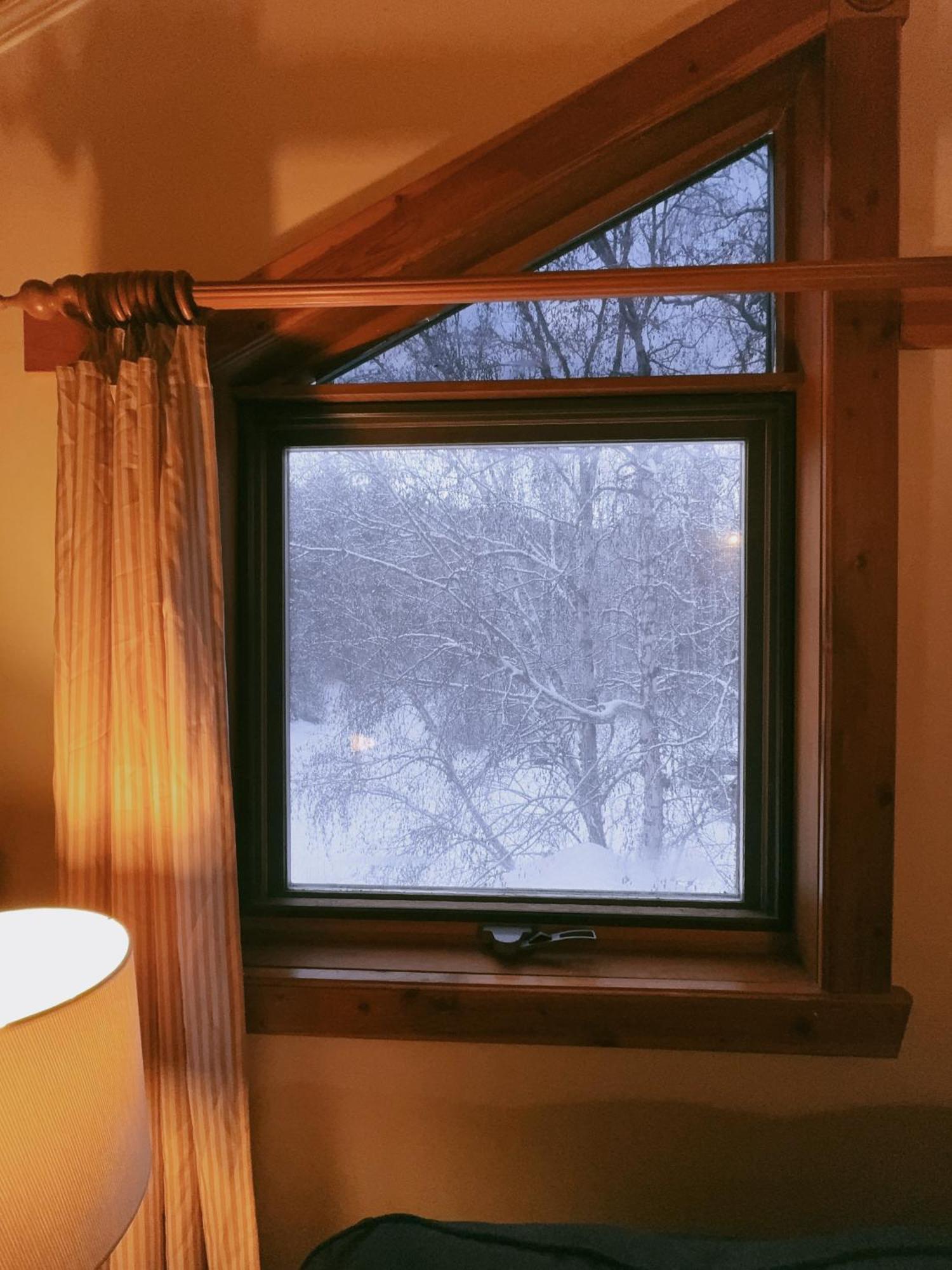 Alpine Meadows Lodge Golden Εξωτερικό φωτογραφία