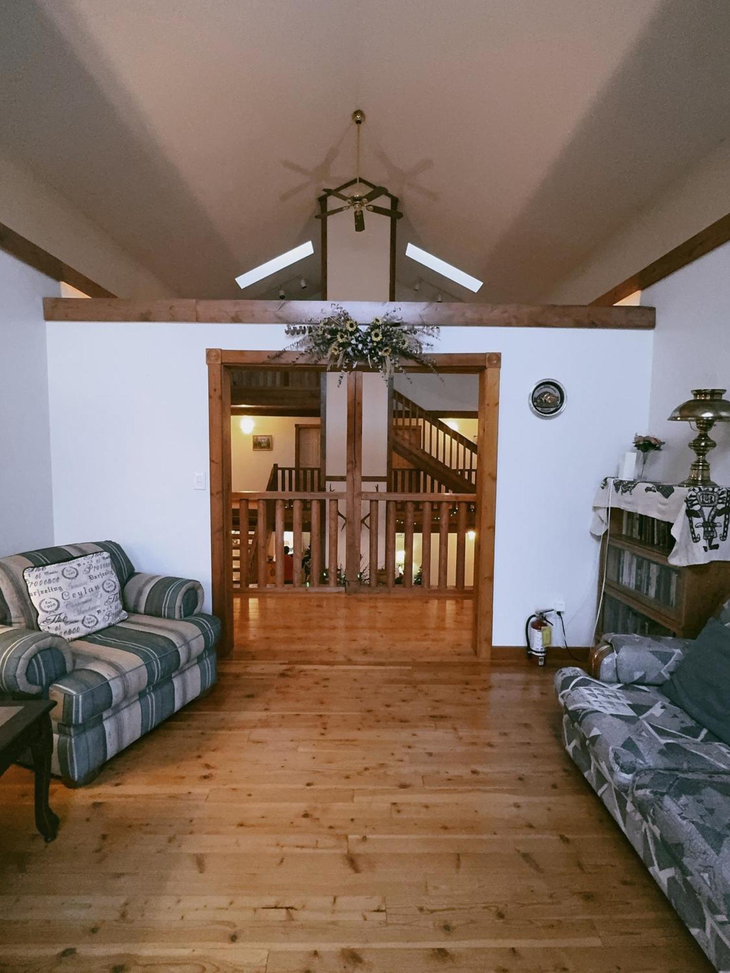 Alpine Meadows Lodge Golden Εξωτερικό φωτογραφία