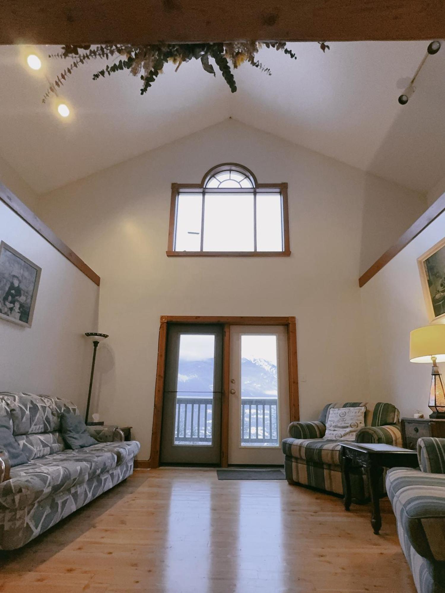 Alpine Meadows Lodge Golden Εξωτερικό φωτογραφία