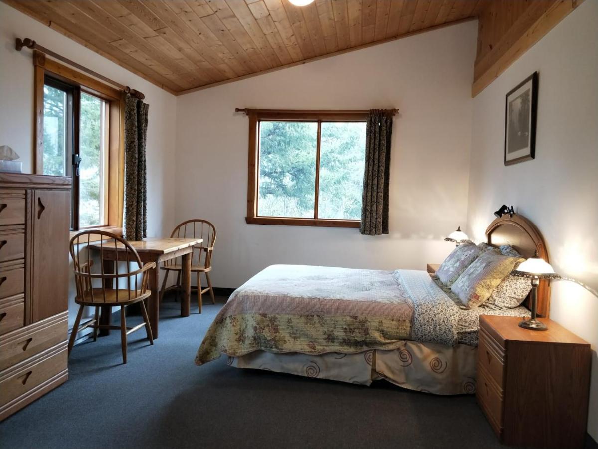 Alpine Meadows Lodge Golden Εξωτερικό φωτογραφία